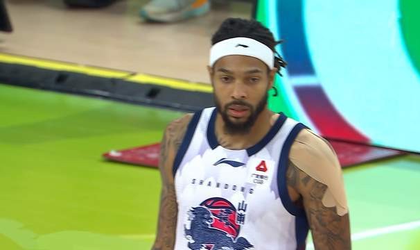 Kaiyun网页版-胜浙江，山东男篮晋级杯赛4强 陈林坚19+6不负众望 3外援同时发威