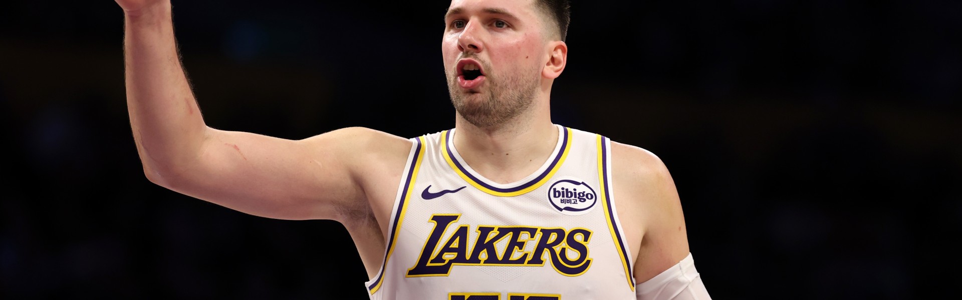 东契奇：上半场打出高潮后我们仍团结一致 这展现了我们的特质