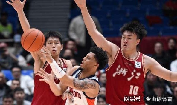 Kaiyun中国官网-0分！0分！球队4次追平比分，最终没逆转，只因这哥俩，太拉胯了